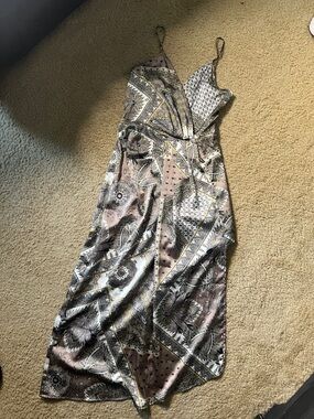 Women’s Paisley Satin Maxi Dress
